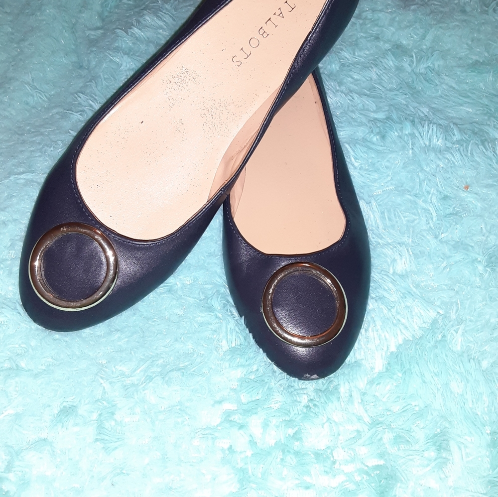 ♥️Talbots navy colored women’s flats♥️